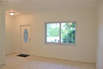8958 Collins Ave in Surfside, FL - Building Photo - Building Photo