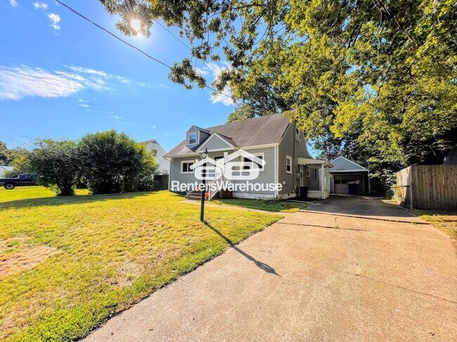 1341 Boxwood Cir in Norfolk, VA - Building Photo - Building Photo