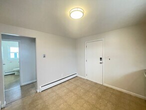 457 Merrimack St in Manchester, NH - Building Photo - Building Photo