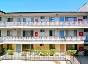 7005-7009 Coldwater Canyon Apartments in North Hollywood, CA - Building Photo