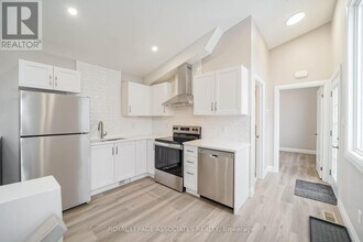 35 St George St in Brantford, ON - Building Photo - Building Photo