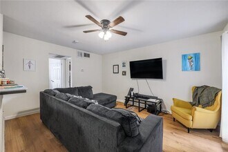 2207 Leon St in Austin, TX - Building Photo - Building Photo
