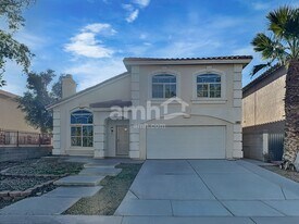 1951 Silver Whisper Ave in Las Vegas, NV - Building Photo