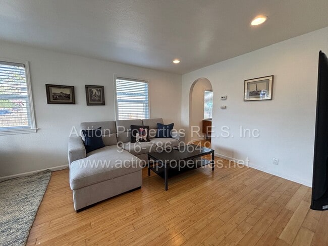 515 Oak St in Roseville, CA - Building Photo - Building Photo