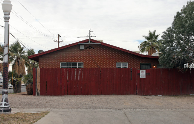 Euclid Apartments in Tucson, AZ - Building Photo - Building Photo