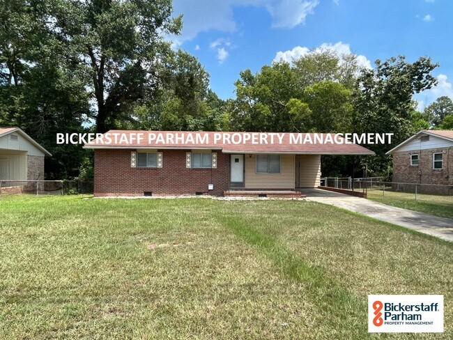 property at 806 Greenbriar Dr