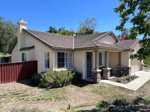 896 Arvita Ct in Oceanside, CA - Foto de edificio - Building Photo