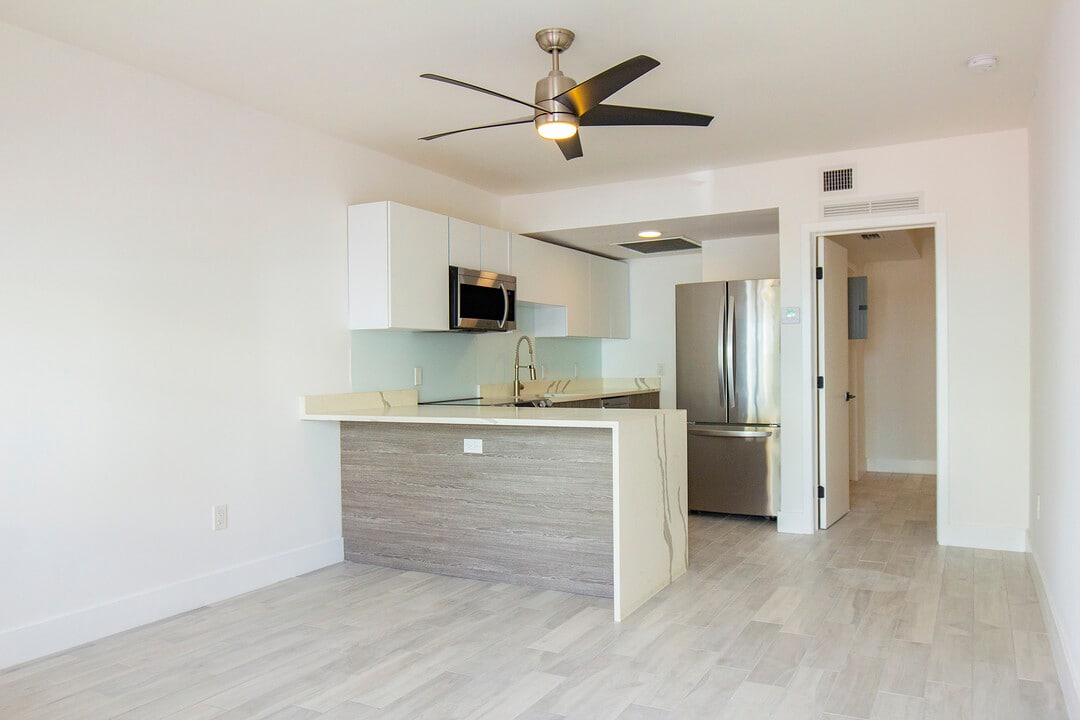 1000 7th St in Miami Beach, FL - Foto de edificio