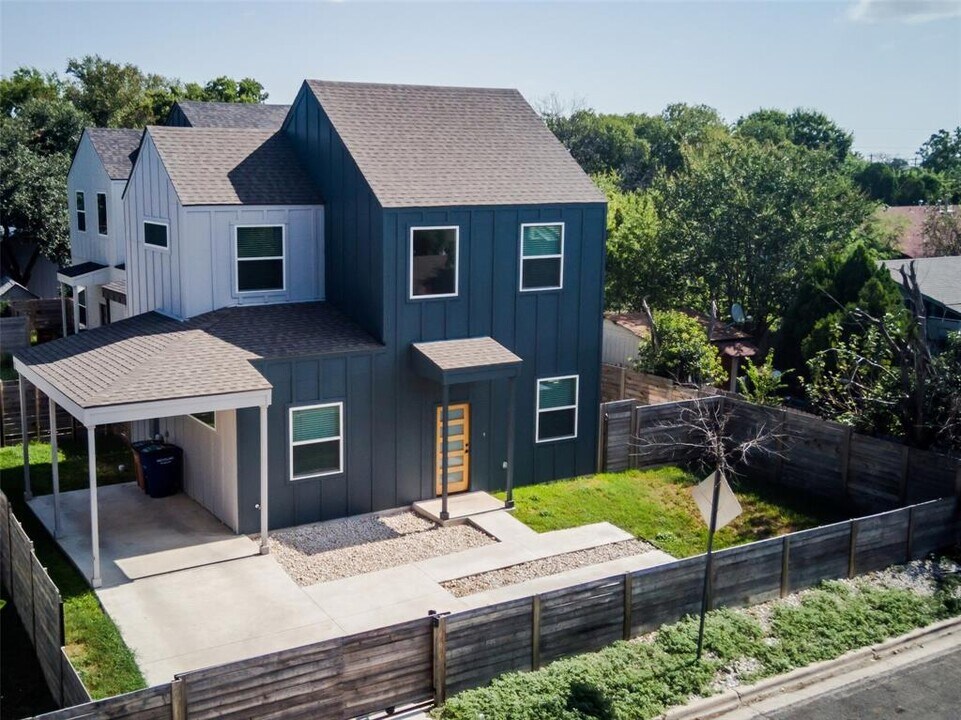 1004 Wheatley Ave in Austin, TX - Building Photo