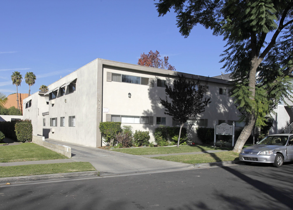 Carol Courts Apartments in Fullerton, CA - Foto de edificio