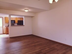 5708-5710-5710 Canaveral Dr in Columbia, MO - Foto de edificio - Building Photo