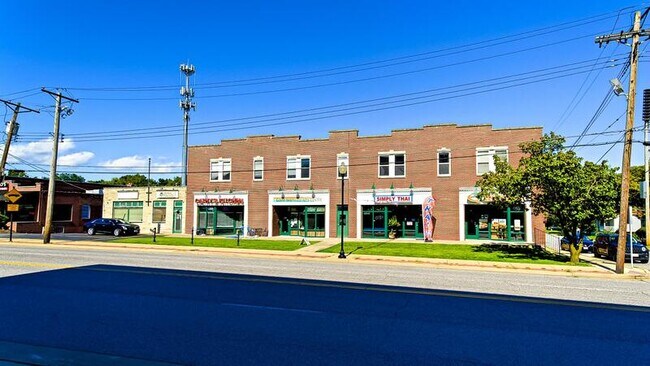 property at 252 S Florissant Rd