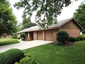 8560 N 4000 W Rd in Morris, IL - Building Photo - Building Photo