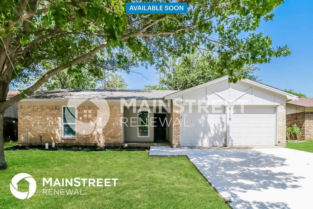 4710 Green Hollow Dr in Arlington, TX - Building Photo