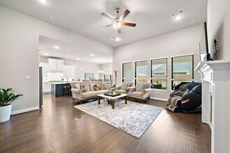 27426 Haywood Ln in Katy, TX - Foto de edificio - Building Photo