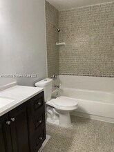 6620 SW 41st St in Davie, FL - Building Photo - Building Photo