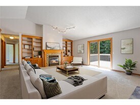 18525 County Rd 24 in Plymouth, MN - Building Photo