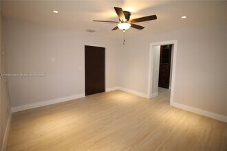 4540 SW 15th St in Miami, FL - Building Photo - Building Photo