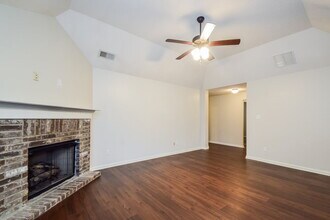 9456 Darren Cir S in Cordova, TN - Building Photo - Building Photo