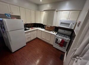 46 Irving St, Unit A in Albany, NY - Building Photo - Building Photo