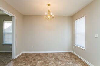 933 Grass Hollow Ct in Charlotte, NC - Building Photo - Building Photo