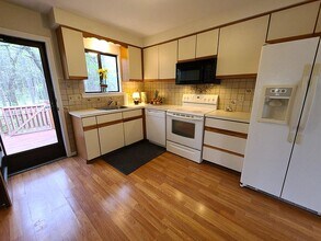 15 Hoskins Rd in Simsbury, CT - Building Photo - Building Photo