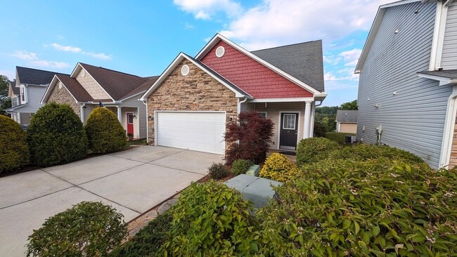 property at 21 Daphne Dr