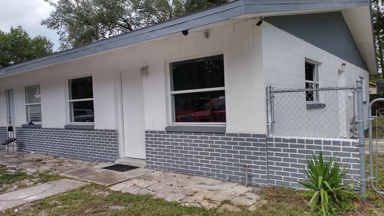 6477 146th Ave N in Clearwater, FL - Building Photo