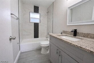 5451 Eleventh Ave in Ft. Myers, FL - Building Photo - Building Photo