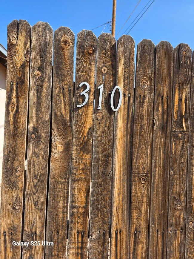 310 Waring Rd in Las Cruces, NM - Building Photo - Building Photo