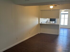 8905 S Swan Cir, Unit 8905 Swan Cir in St. Louis, MO - Building Photo - Building Photo