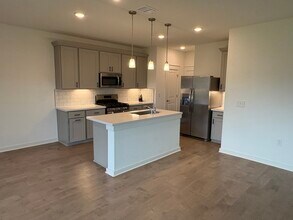 7408 Sparkling Light Dr in Del Valle, TX - Building Photo - Building Photo