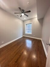 1145 W Lunt Ave in Chicago, IL - Building Photo - Building Photo