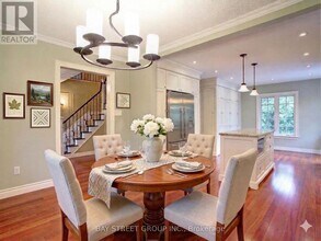 2374 Bennington Gate in Oakville, ON - Building Photo - Building Photo