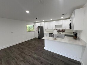 4111 Stirling Rd, Unit 209 in Davie, FL - Building Photo - Building Photo