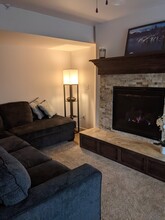 754 Boulder Ct in Stateline, NV - Foto de edificio - Building Photo