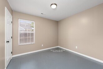 1258 N Curtis Ct in Wichita, KS - Building Photo - Building Photo