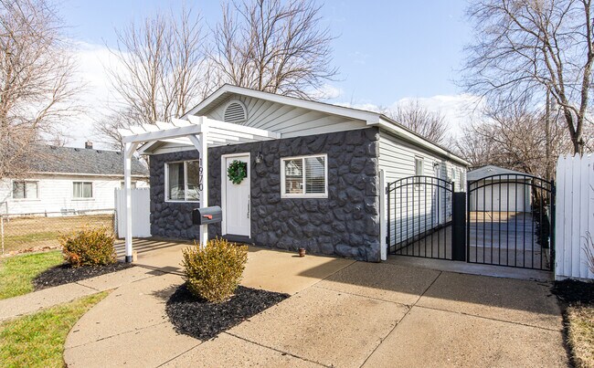 1970 Romeo St in Ferndale, MI - Building Photo - Building Photo