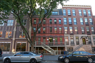 216-218 W 135th St in New York, NY - Foto de edificio - Building Photo