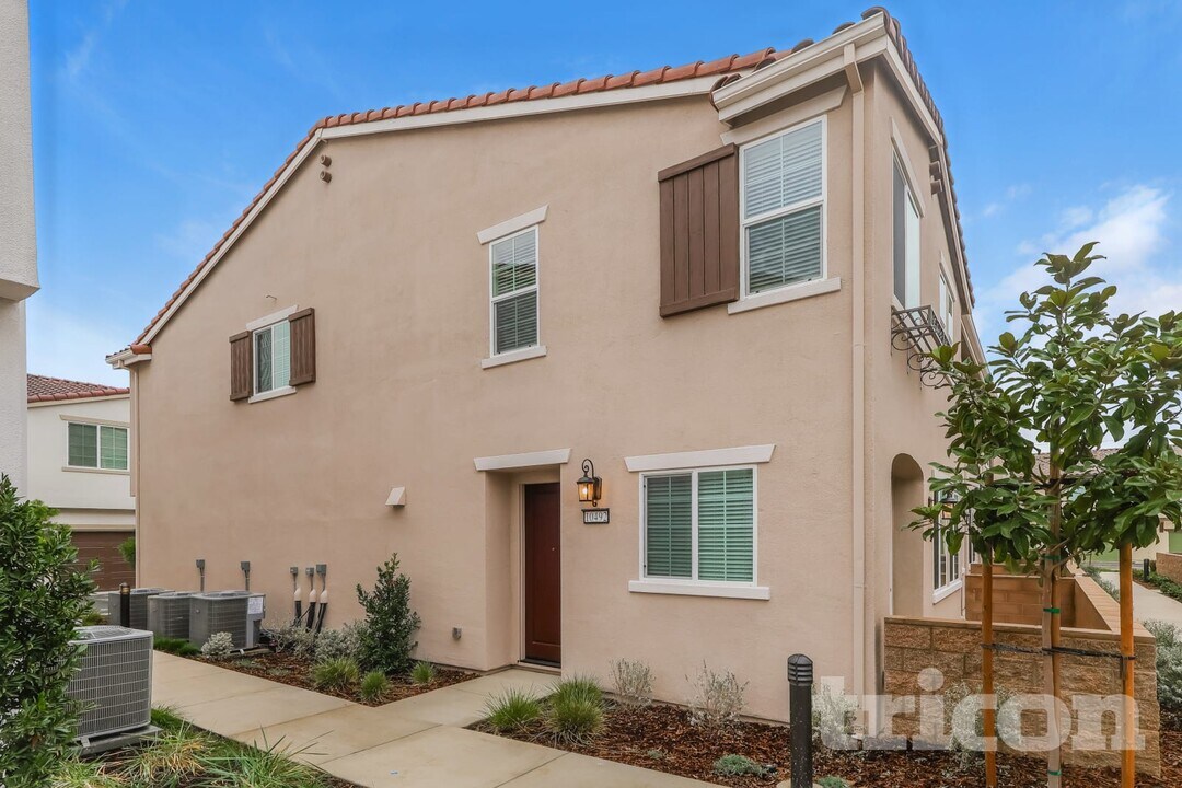 10492 Viva Ct in Elk Grove, CA - Building Photo