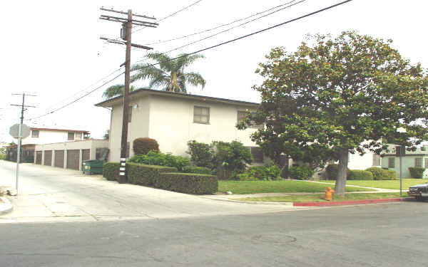 8612-8616 1/2 S 8th Ave in Inglewood, CA - Foto de edificio