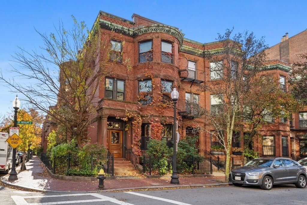 136 St Botolph St in Boston, MA - Foto de edificio