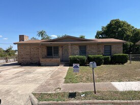 301 Margaret Lee St in Copperas Cove, TX - Building Photo