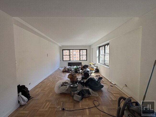 EAST 55 STREET, Unit 7H in New York, NY - Foto de edificio - Building Photo