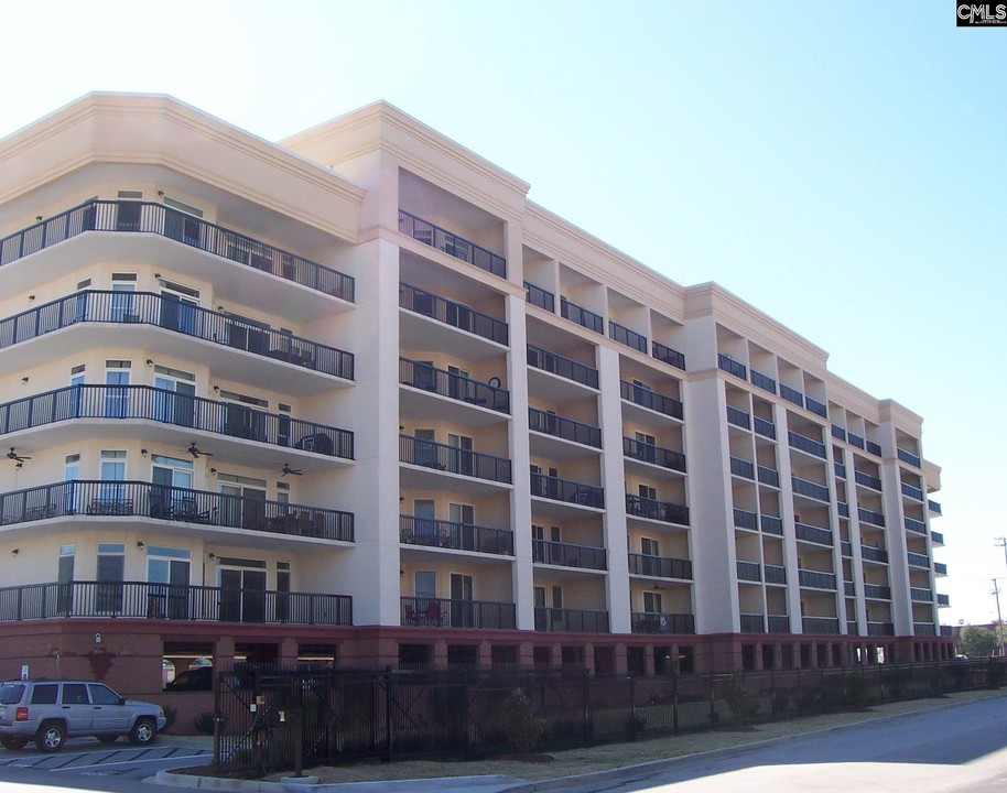 1100 Bluff Rd in Columbia, SC - Building Photo