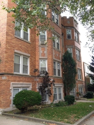 8201-8205 S Kingston Ave 2539-2541 E 82nd Street Chicago, IL 60617 in Chicago, IL - Foto de edificio