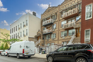113 Diamond St in Brooklyn, NY - Building Photo