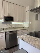 1905 Caroline Ct in Woodbridge, VA - Building Photo - Building Photo