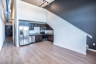 Art Lofts @ Overton in Memphis, TN - Foto de edificio - Interior Photo