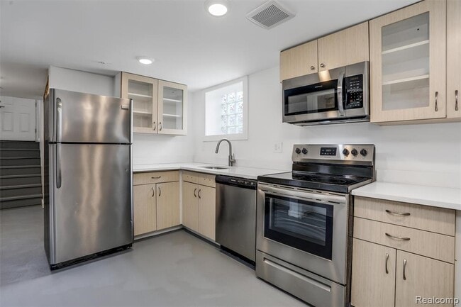 95 E Euclid St in Detroit, MI - Building Photo - Building Photo